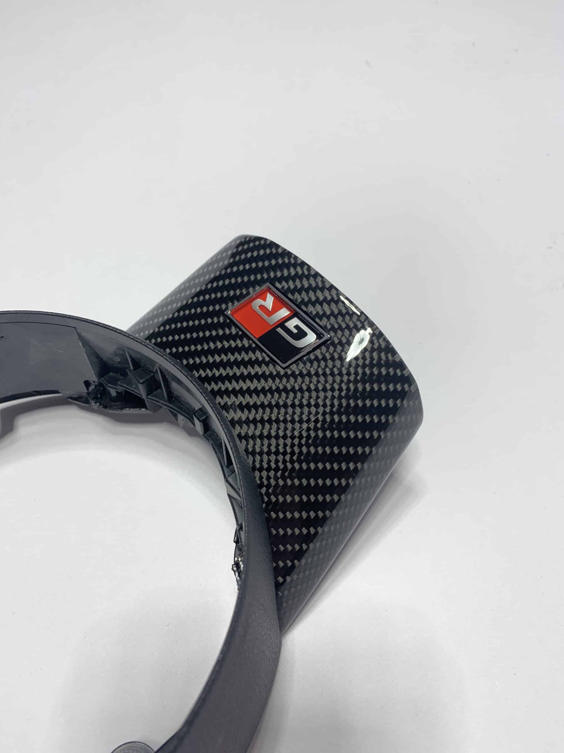 Toyota Yaris GR Carbon Lenkradspange Makro