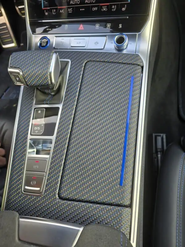 RS6-7-Performance-Blue-Carbon-Center-Console-1